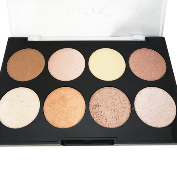 TECHNIC Highlighter palette - Picture 2 of 2